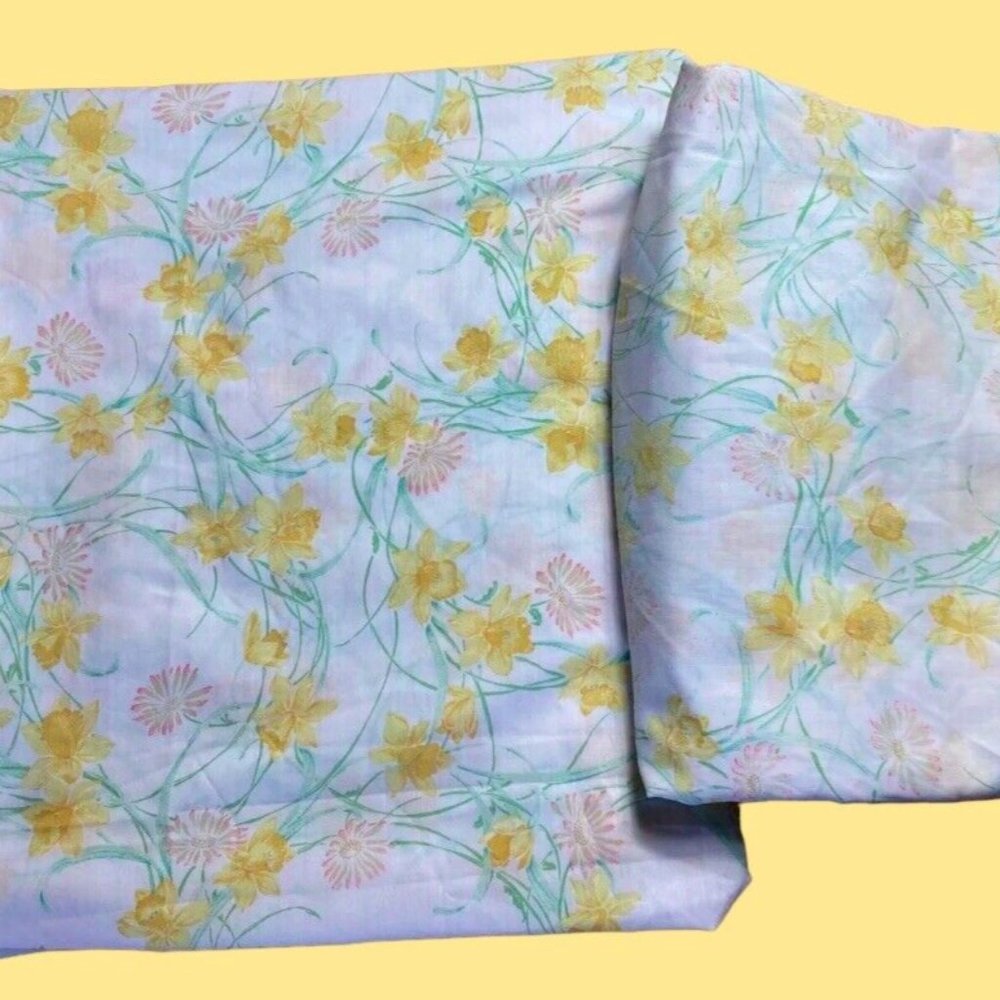 Vtg 70s Pequot 2 pc Sheet Set Double Full Fitted Flat Floral Cottage Yellow